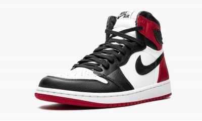 JORDAN  AIR JORDAN 1 HIGH OG Satin Black Toe