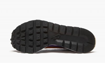NIKE VAPORWAFFLE Sacai - Dark Iris