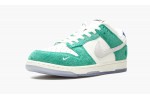 NIKE DUNK LOW / KASINA Road Sign