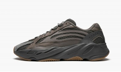 ADIDAS YEEZY
YEEZY BOOST 700 V2
Geode