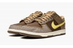 NIKE
DUNK LOW SP
Undefeated - Canteen
