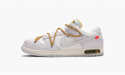 NIKE DUNK LOW
Off White - Lot 37